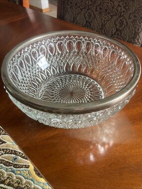 Vintage pressed glass bowl silverplate rim England 8.5” elegant